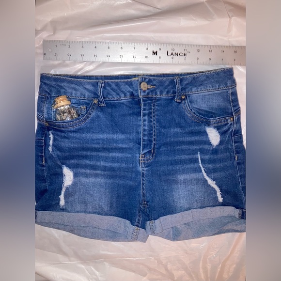 WAX JEAN “BUTT, I LOVE YOU” cutoff denim jean shorts distressed denim Sz Lg GUC - Picture 12 of 12